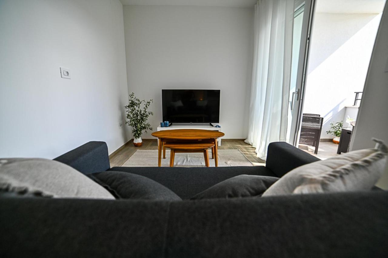 Apartment Perlitto Cres Buitenkant foto